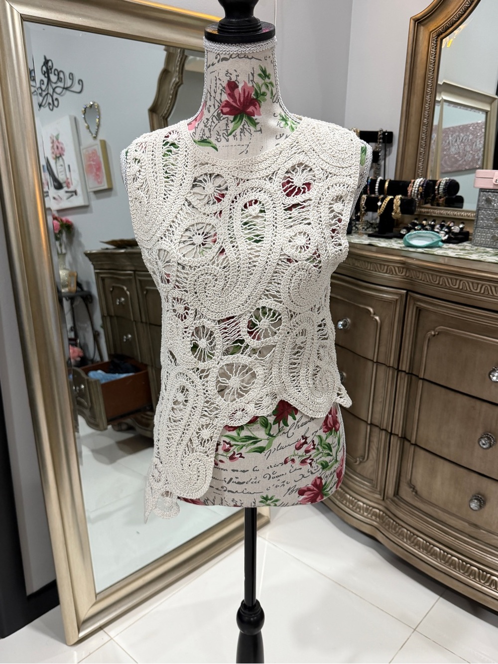 Zara Cream Crochet Sleeveless Tank Top